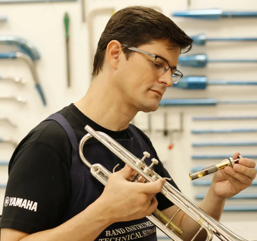 Araken Busto - ponente de Yamaha